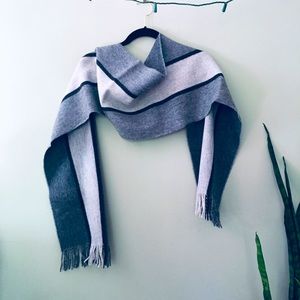 Peruvian Baby Alpaca Grey stripe fringe scarf NWOT stocking stuffer